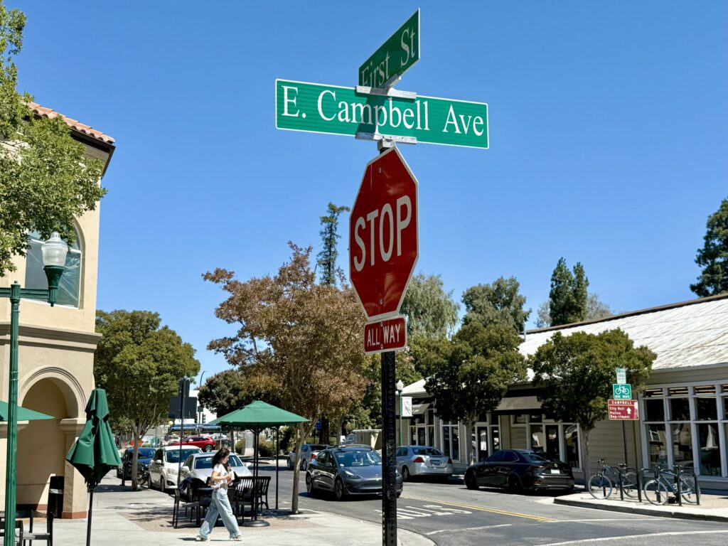 a street signage in E Campbell Ave